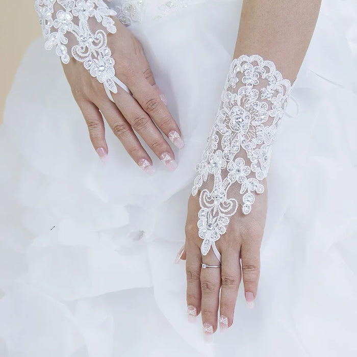 Guanti da sposa da sposa con strass eleganti di paragrafo breve senza dita di vendita calda di alta qualità Spedizione gratuita all'ingrosso
