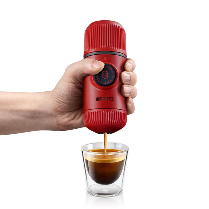 Wacaco Nanopresso Portatile Macchina Per Caffè Espresso, Versione di Aggiornamento di Minipresso, 18 Bar di Pressione, extra Piccolo Viaggio macchina per il Caffè.
