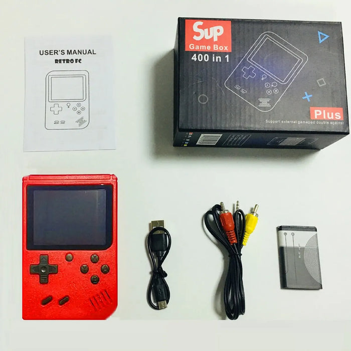 Una piccola Console di gioco portatile per bambini con giochi classici retrò rossi con ricarica del gioco 400 può essere collegata alla TV
