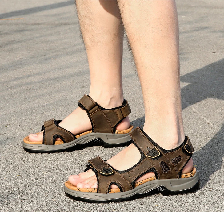 New Fashion Summer Leisure Scarpe da uomo Sandali da spiaggia Sandali in vera pelle di alta qualità Sandali da uomo morbidi di grandi dimensioni Taglia 38-48