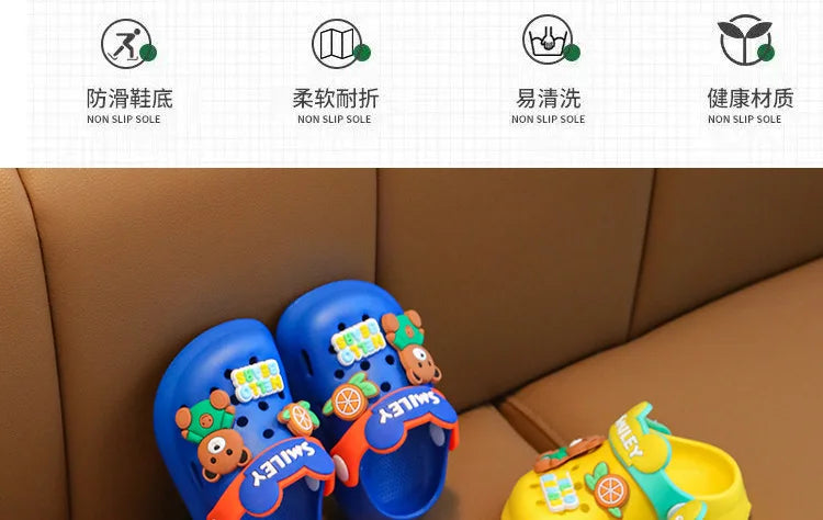 2025 Sandali estivi per bambina Pantofole simpatico cartone animato Neonato Bagno interno Scarpe antiscivolo Sandali da spiaggia per neonato