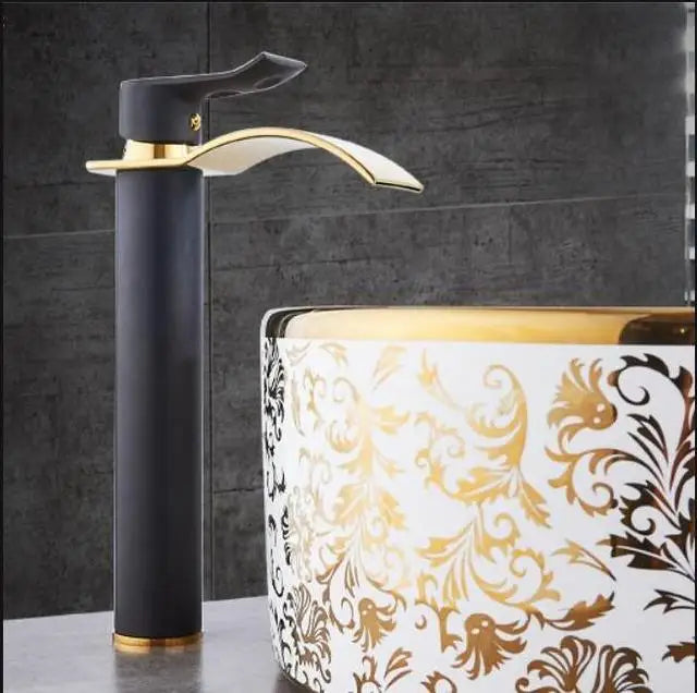 Rubinetto per lavabo rubinetto per cascata in oro e bianco rubinetto per bagno in ottone rubinetto per lavabo da bagno rubinetto per miscelatore rubinetto per lavabo caldo e freddo