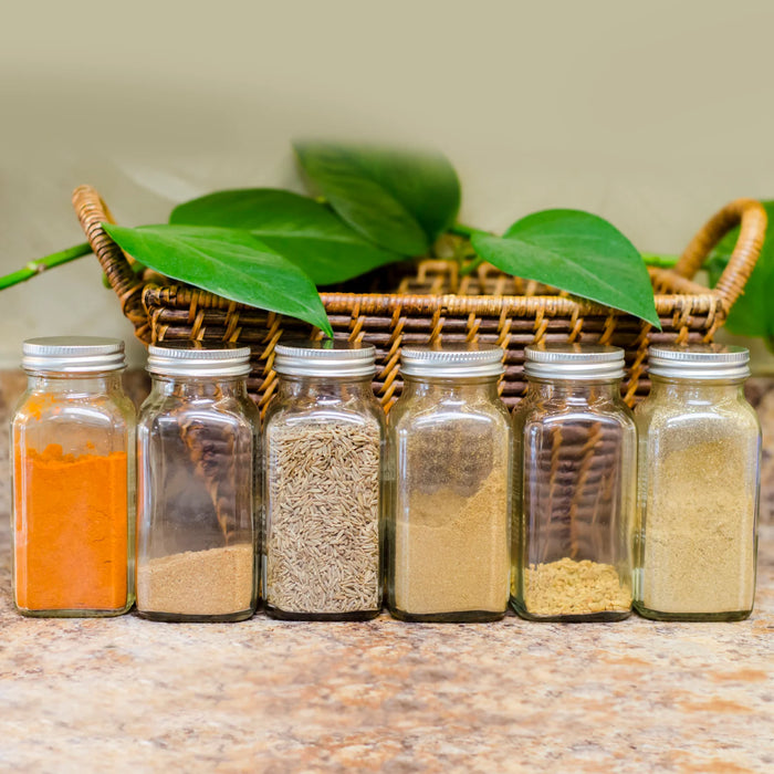 12 pz Bottiglia di Condimento Barattolo di Spezie di Plastica Trasparente Spezie Pepe Bottiglia di Conservazione del Sale Contenitore con Imbuto Gadget Da Cucina Strumento