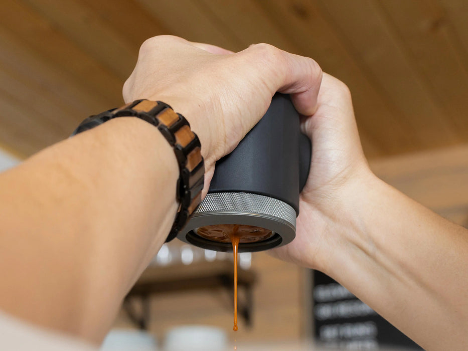 WACACO Picopresso Macchina per caffè espresso portatile, Macchina per caffè speciale, Caffè da viaggio a pressione da 18 bar, Regalo, Capodanno