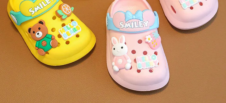 2025 Sandali estivi per bambina Pantofole simpatico cartone animato Neonato Bagno interno Scarpe antiscivolo Sandali da spiaggia per neonato