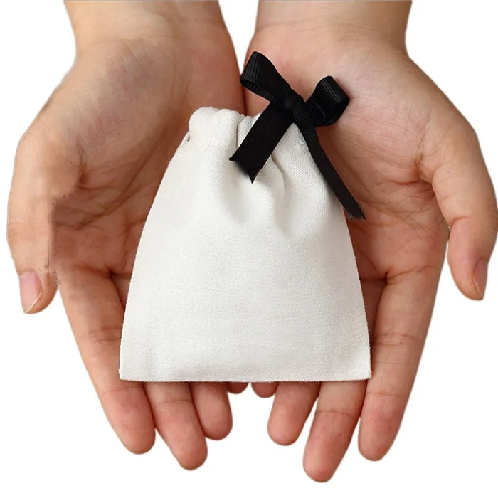 Piccoli sacchetti regalo in cotone bianco 5x7 cm 8x10 cm 9x12 cm Sacco bomboniera per caramelle per feste Borsa personalizzata con coulisse in mussola Custodia con logo per gioielli